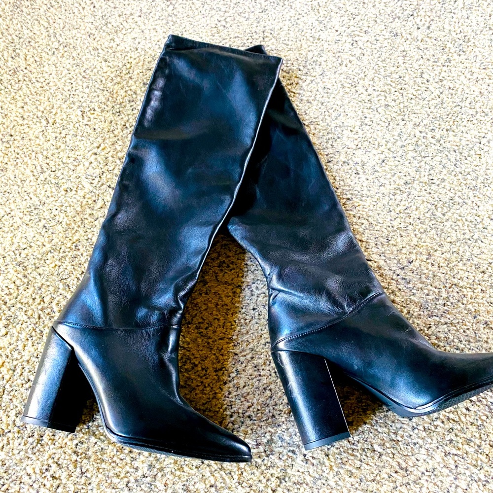 NWOT Stuart Weitzman Knee-High Black Leather Boots 37.5